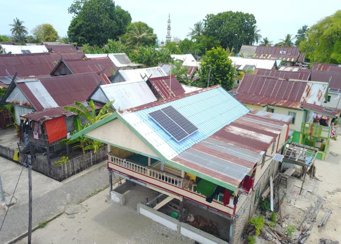 SuperSUN Hadirkan Listrik 24 Jam di Pulau Laiya Pangkep - Gambar 2