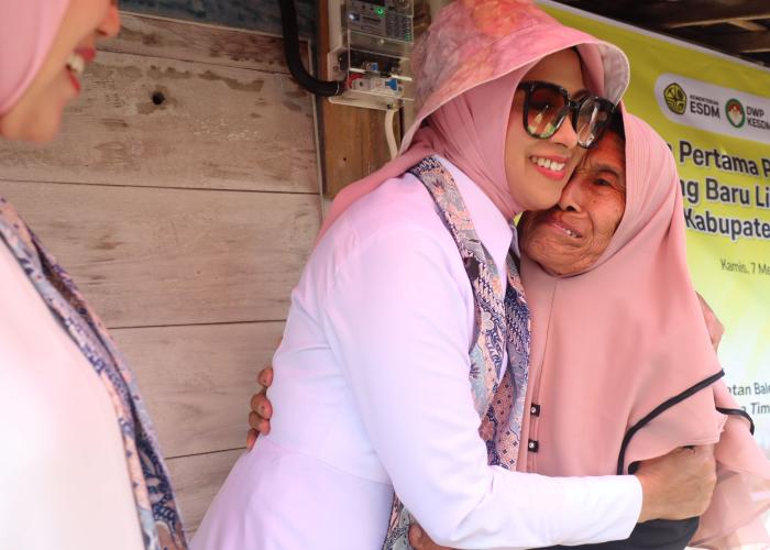 Kementerian ESDM Salurkan Bantuan Pasang Listrik Gratis di Madiun - Gambar 2