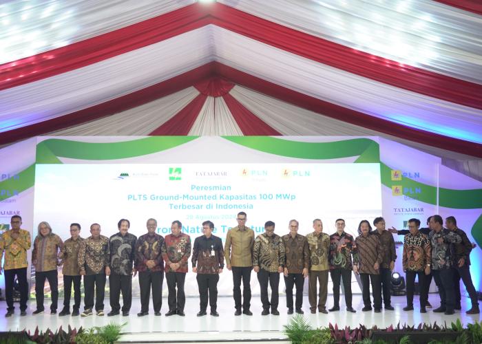 Bukti Nyata Pengembangan Energi Terbarukan, PLTS Ground-Mounted Terbesar di Indonesia Diresmikan - Gambar 2
