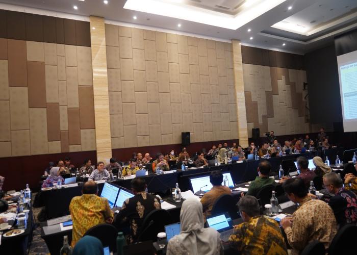 KESDM dan PLN Duduk Bersama Bahas Isu Strategis Ketenagalistrikan - Gambar 2