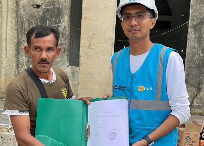 Listrik Kembali Hadir, Asa Warga Desa Sembuang Kian Menyala - Gambar 2