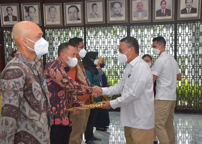 Ditjen Ketenagalistrikan Raih Dharma Karya ESDM - Gambar 3