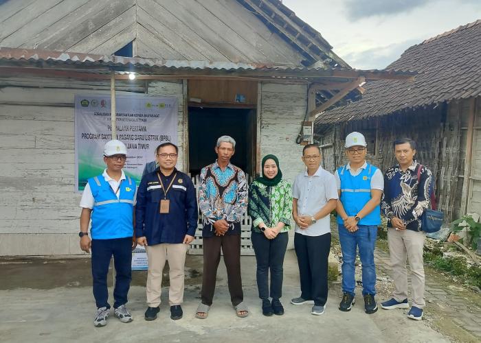 908 Rumah Tangga di Bojonegoro Terima Bantuan Listrik Gratis - Gambar 2