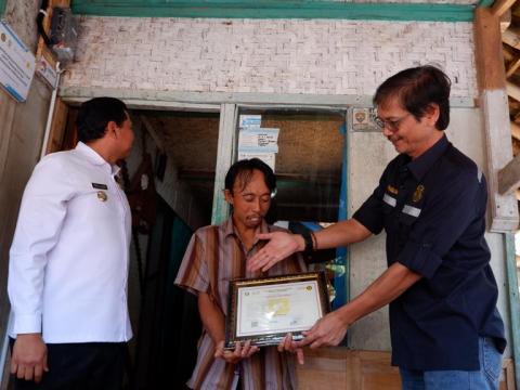 INSTALASI LISTRIK GRATIS DARI CSR BADAN USAHA